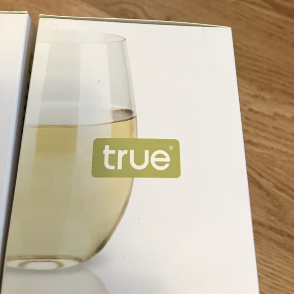 SOLD - Set of 4 New and Unused Plastic Stemless Wine Glasses - Picture 8 of 9